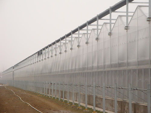 pc陽光板,用于溫室大棚屋頂材料的安裝細節與規范